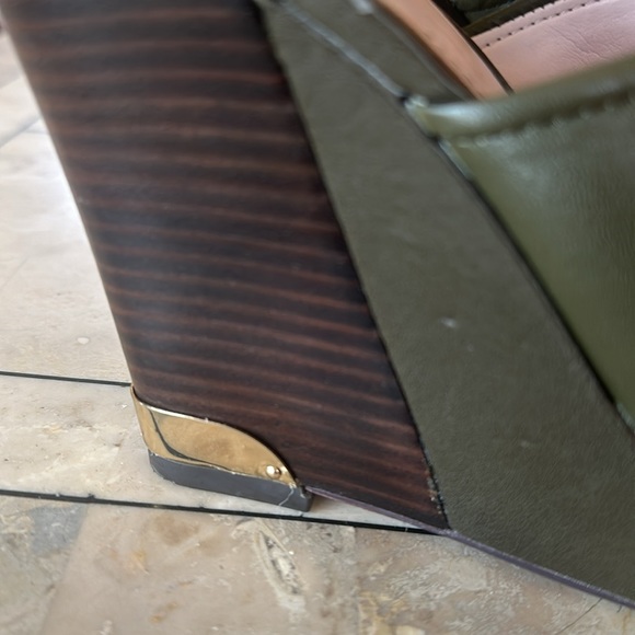 Vince Camuto sandal very very good condition used like twice size 6 - Picture 3 of 14